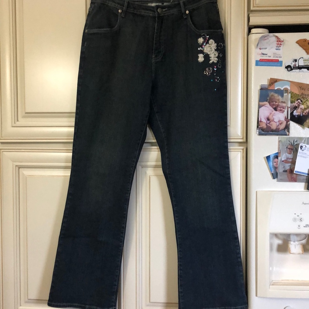Women's Embroidered Jeans